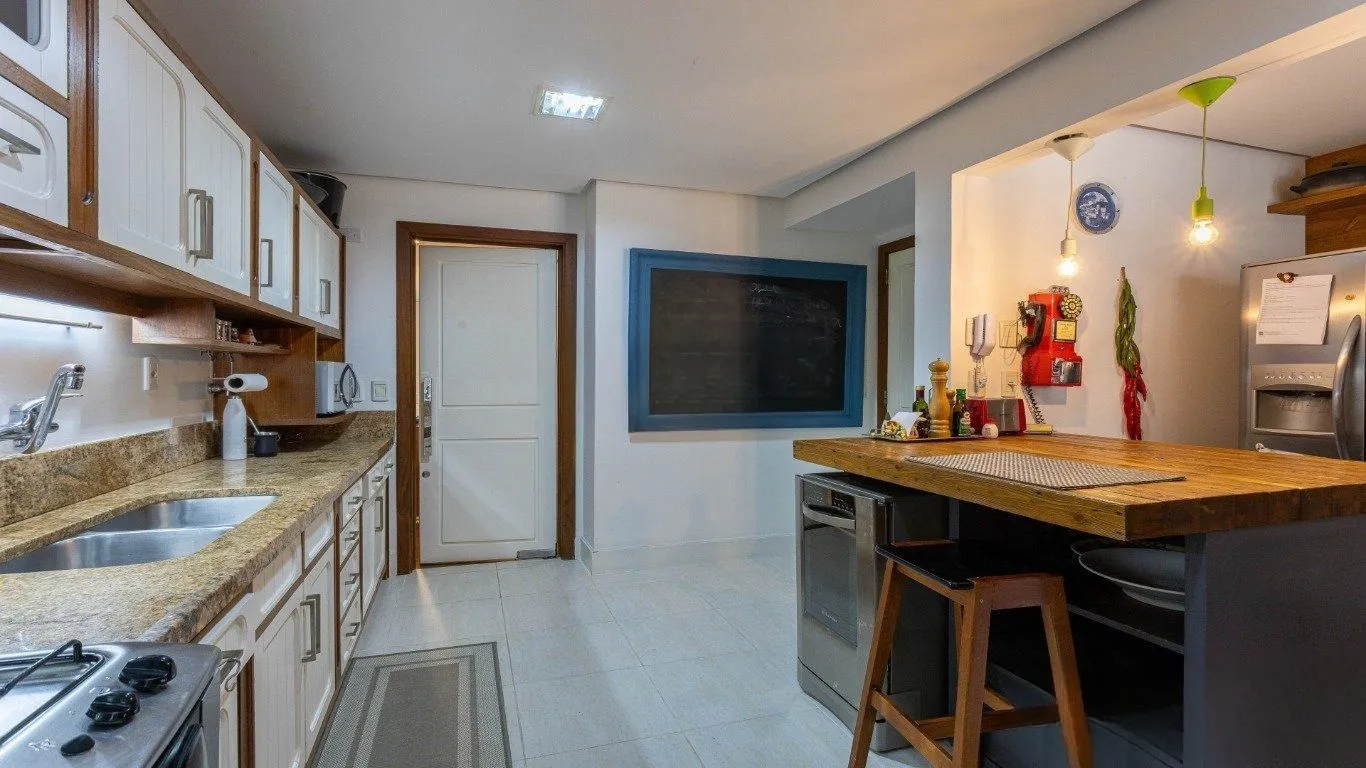 Imagem Apartamento193m² privativos, 3 dormitórios (2 suítes), 3 vagas