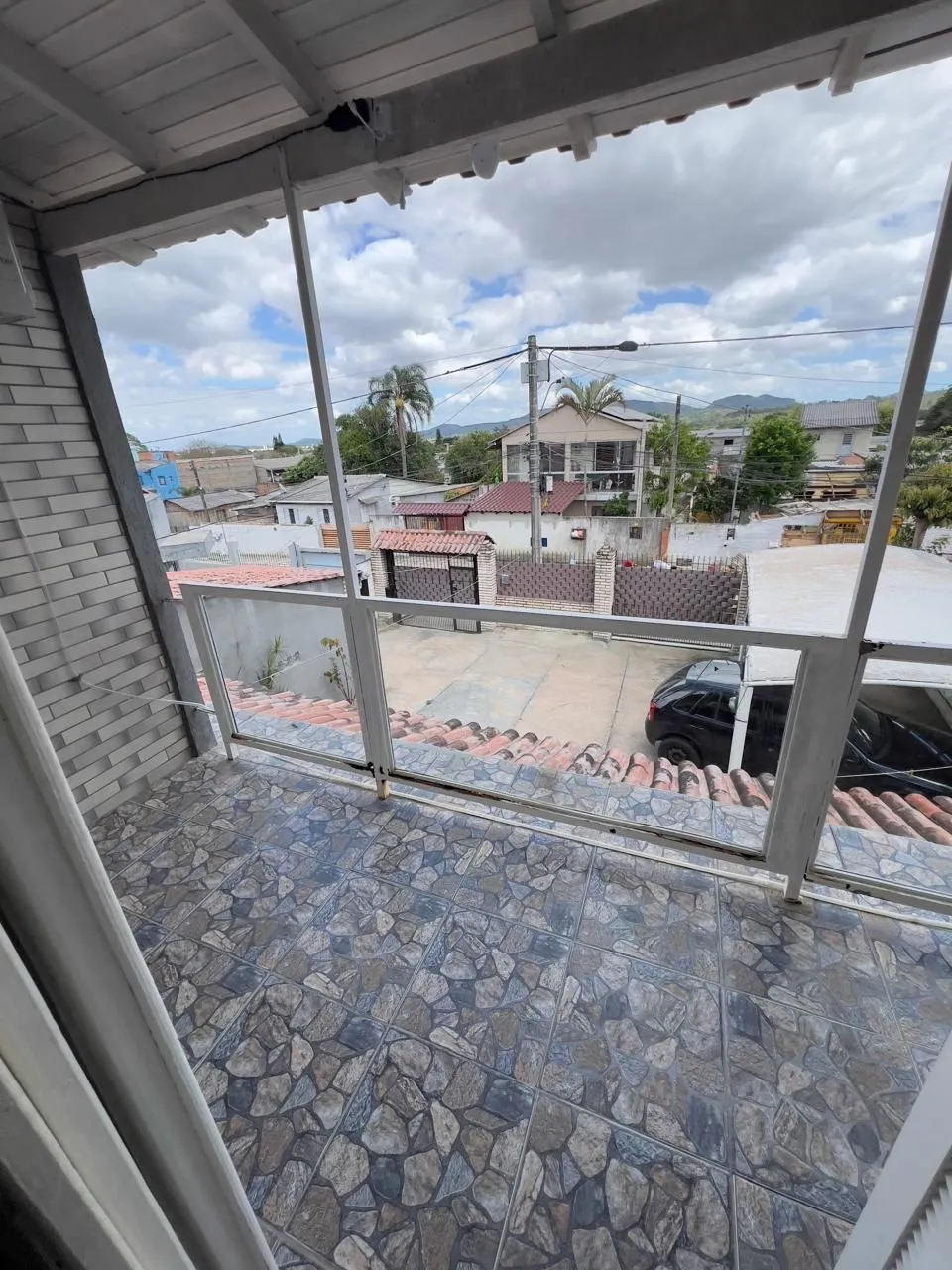 Imagem Ampla casa no Bairro Restinga 4 Dormitórios sendo um suíte