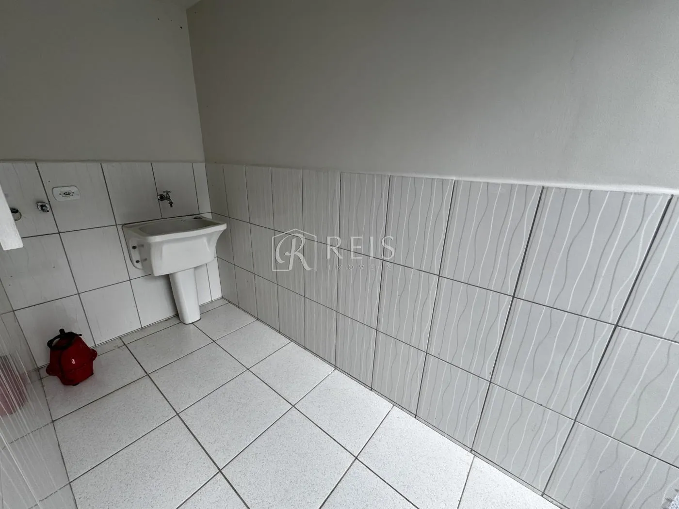 Imagem Casa para Venda em Rio das Ostras, Extensão do Bosque, 2 dormitórios, 1 banheiro, 1 vaga