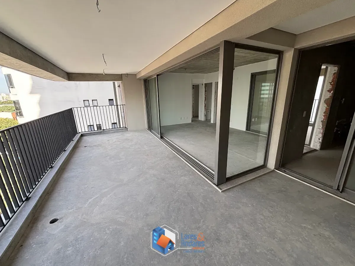 Imagem Apartamento para venda em Moema com 3 quartos, sendo 3 suítes, 150m²