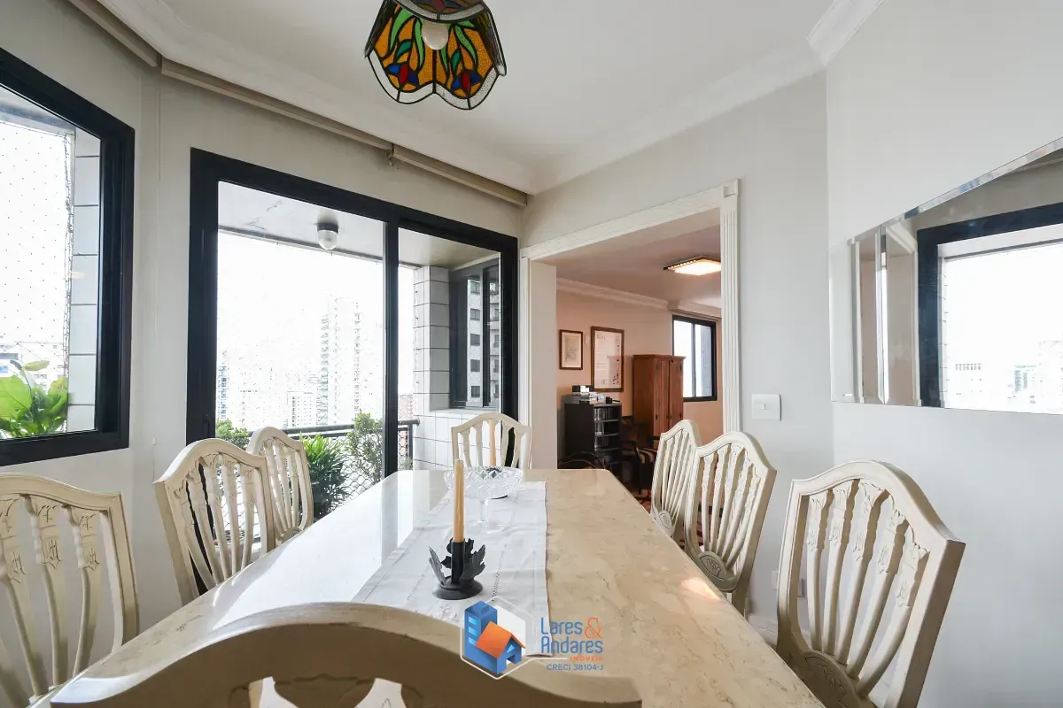 Imagem Apartamento para venda em Moema com 3 quartos, sendo 3 suítes, 202m²