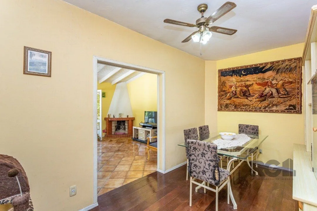 Imagem Casa com 3 Quartos à Venda, 293 m² por R$ 650.000