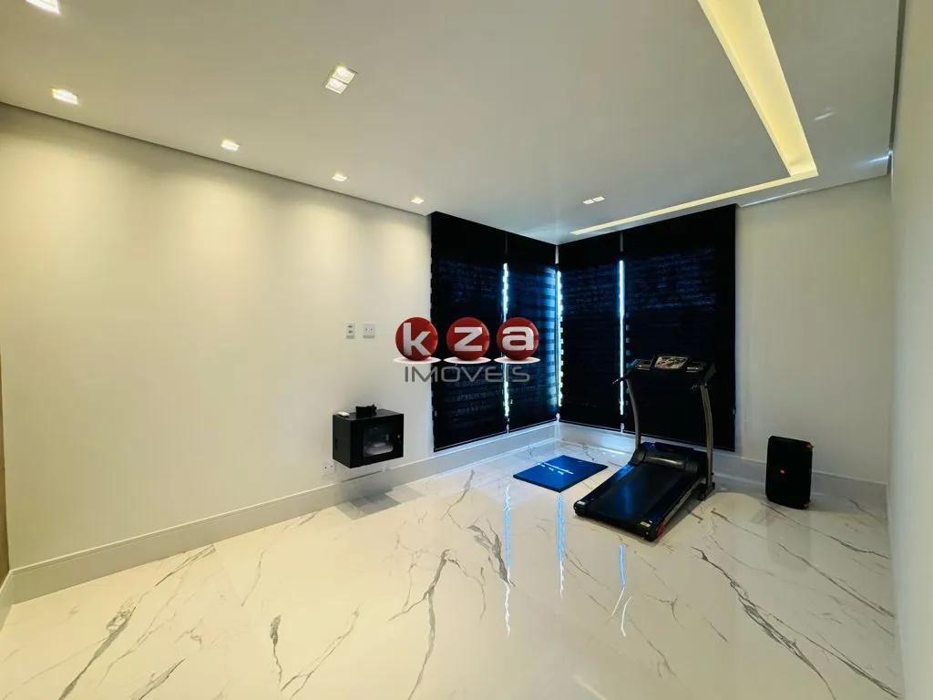 Imagem Luxuosa casa em condomínio à venda em Valinhos-SP, no Condomínio Residencial Ypê Dourado: 3 quartos, 3 suítes, 3 salas, 5 banheiros, 4 vagas, 384m².