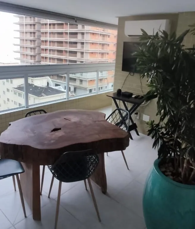 Imagem APARTAMENTO COM 212,00 m² - CANTO DO FORTE - PRAIA GRANDE SP