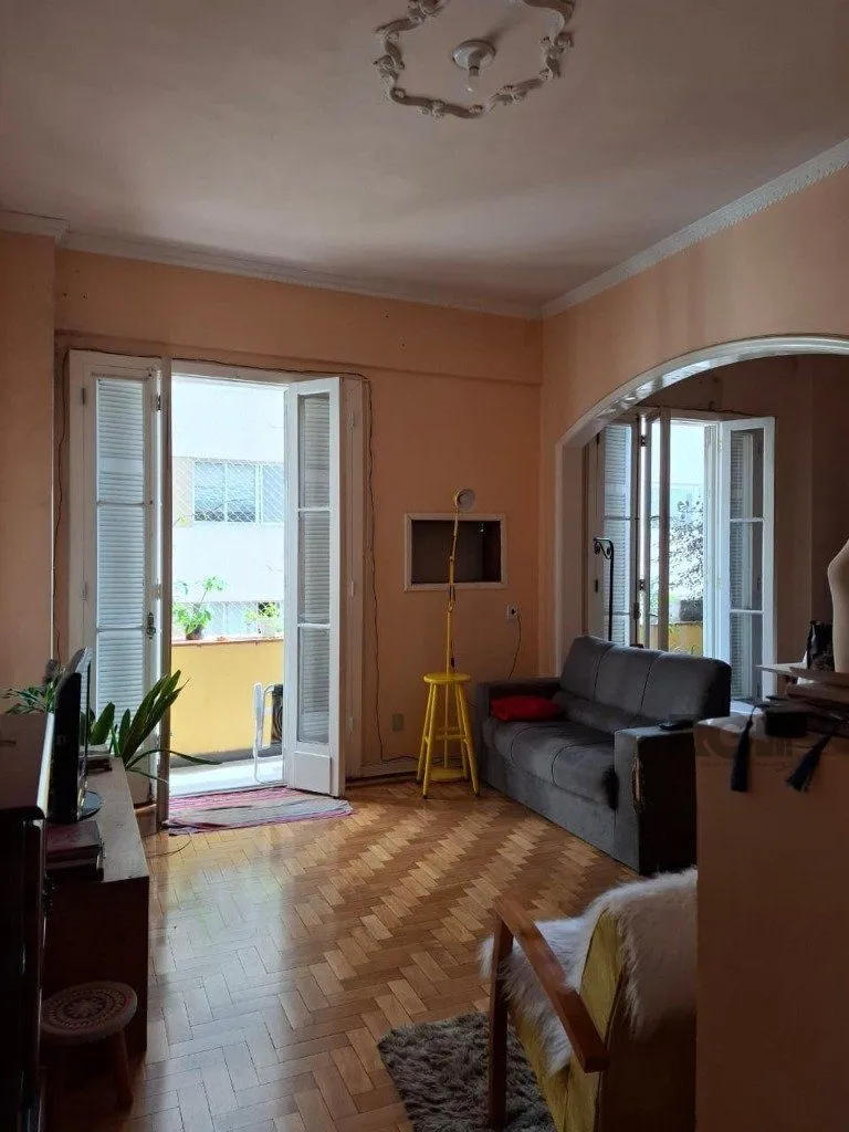 Imagem Amplo apartamento no beiro Floresta
