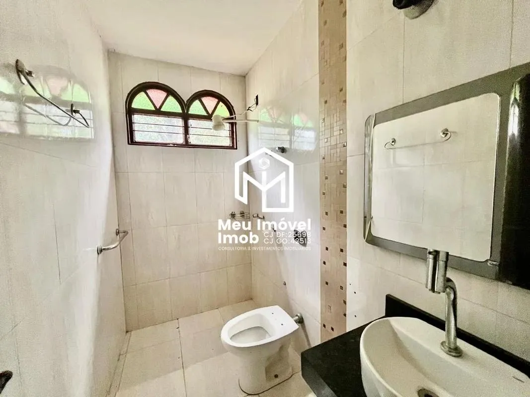 Imagem Casa 4 Quartos 2 Suítes 20 Vagas 3.718m²