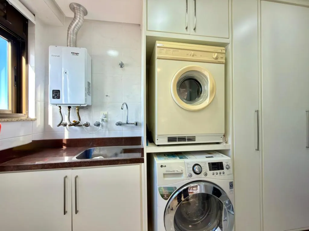 Imagem Apartamento 4Dormitórios dependência - Bairro Navegantes