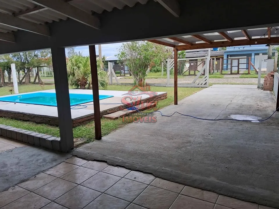 Imagem Casa 3 dormitórios com piscina a 300m do mar