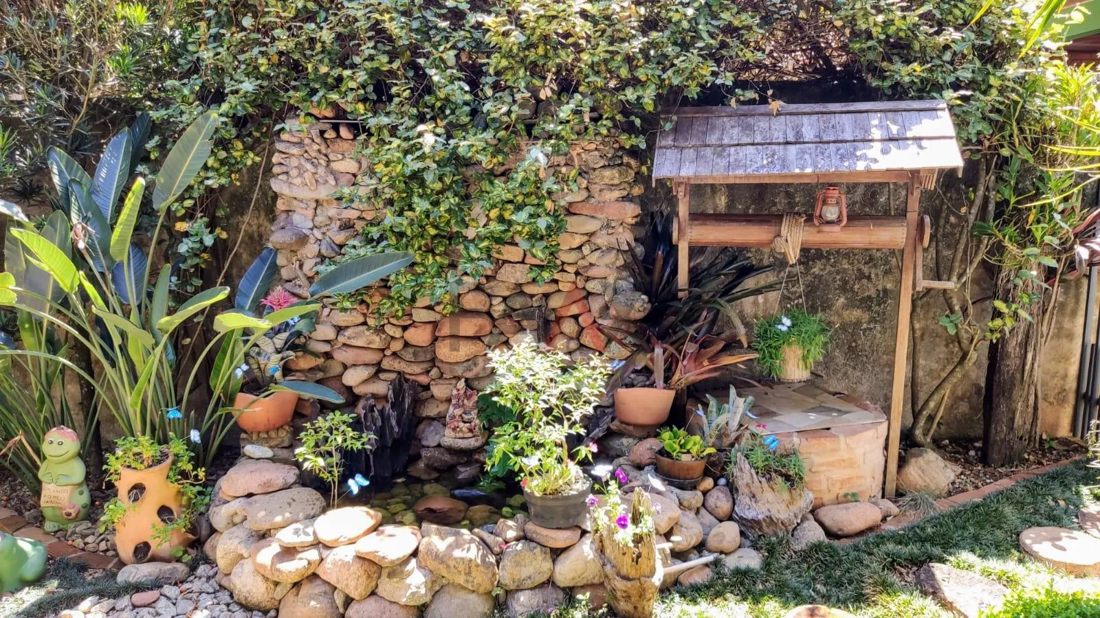 Imagem Casa à venda com ótimo terreno de 2.500m próximo ao Parque Trianon