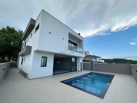 Imagem Casa nova com 3 suítes no bairro Pedra Branca