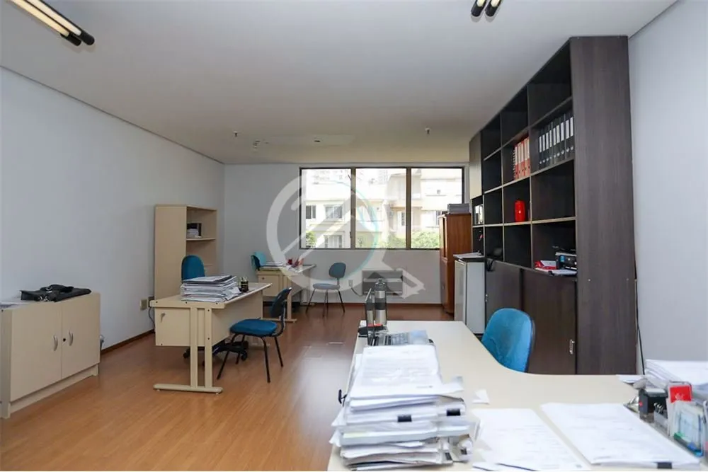 Imagem Sala comercial com 43 m², no bairro Floresta, 2 lavabos, piso frio, de frente com vista magnifica p...
