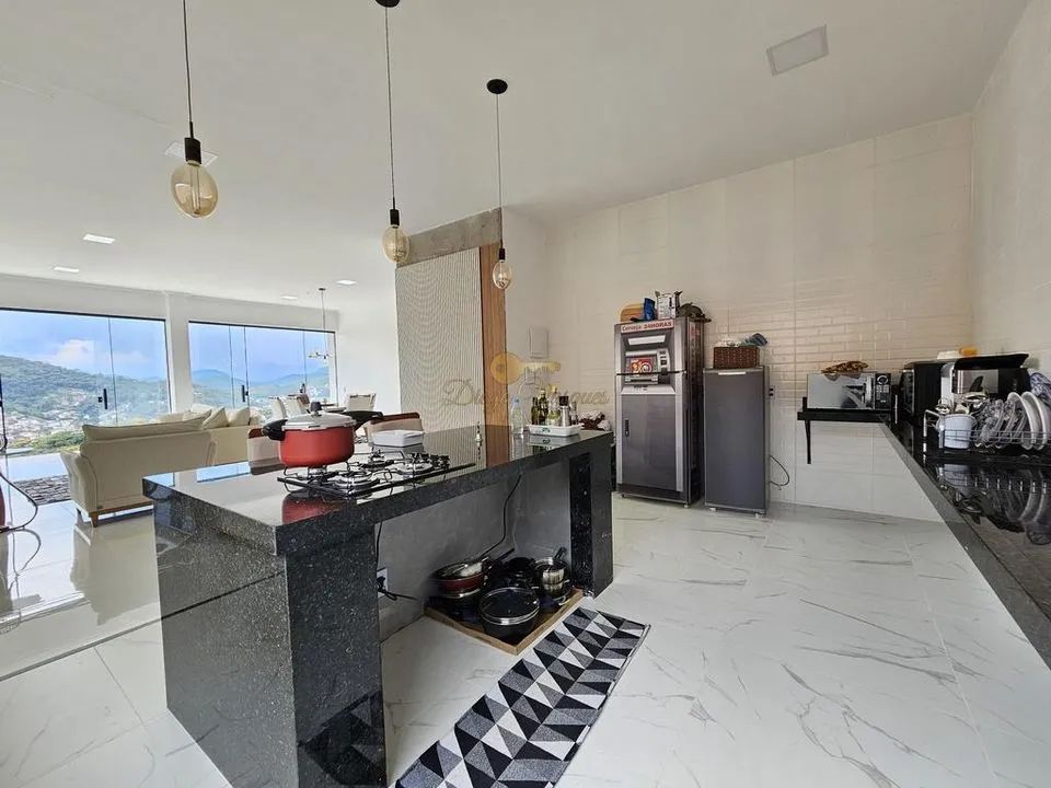 Imagem Casa em Condomínio para Venda em Teresópolis / RJ no bairro Barra do Imbuí