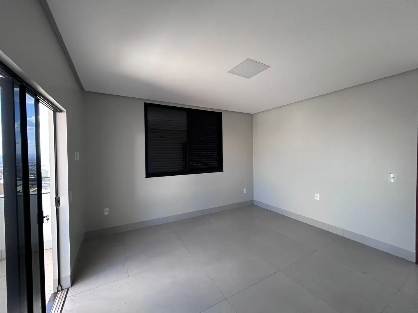 Imagem Casa com 1 dormitório à venda, 140 m² por R$ 475.000,00 - Afonso Queiroz - Patos de Minas/MG