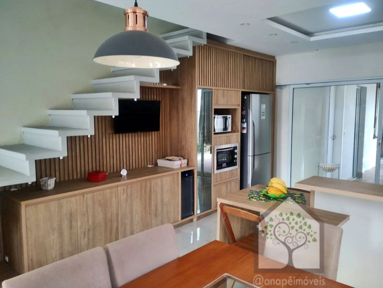Imagem Casa 3 Quartos com 2 Suítes no Carianos, Florianópolis