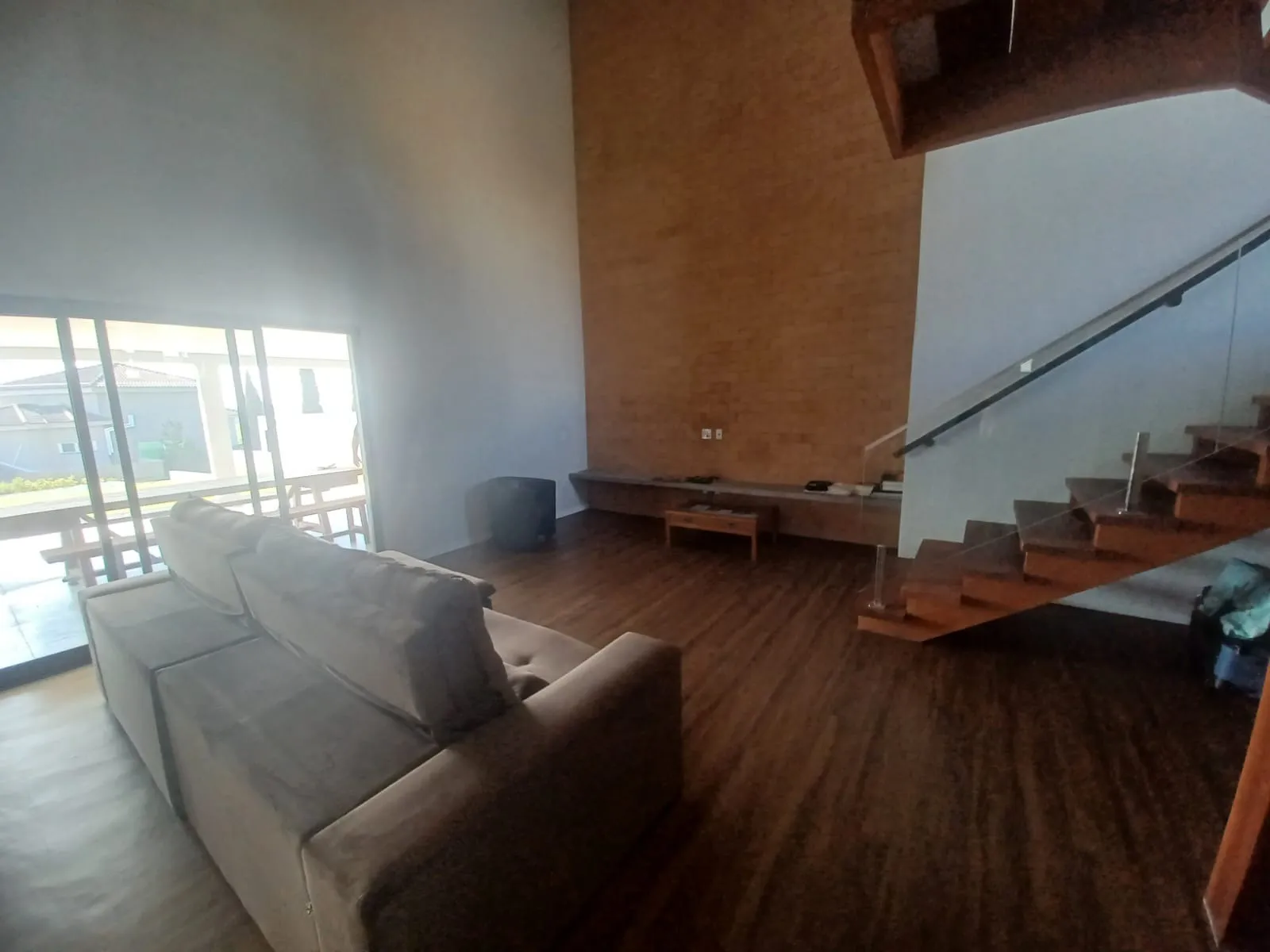 Imagem Casa de 350,00m² Construído Localizada no Condomínio Residencial Village Ipanema I!