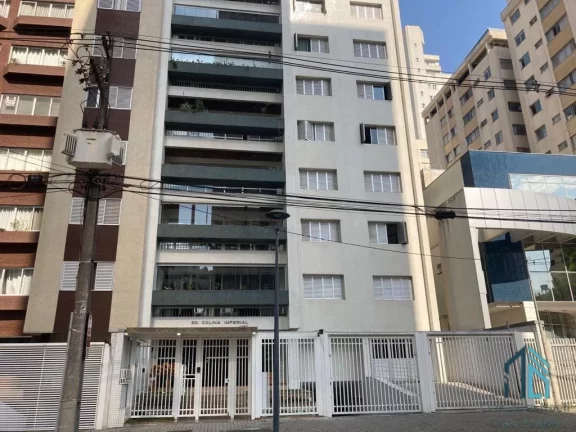 Imagem Apartamento Mobiliado, 03 quartos c/suíte, 02 vagas, 30 metros do shopping no Batel/Água Verde em Curitiba PR