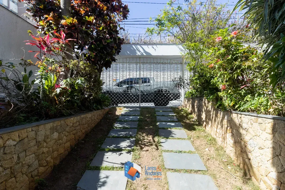 Imagem Sobrado para venda em Vila Santa Maria com 3 quartos, sendo 1 suíte, 166m²