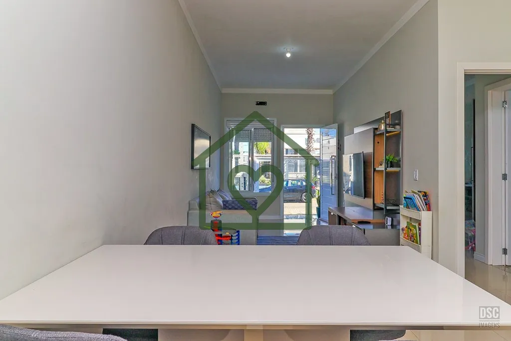 Imagem Casa térrea com 92m² privativos, muito bem distribuída, oferecendo um ambiente acolhedor e funcio...