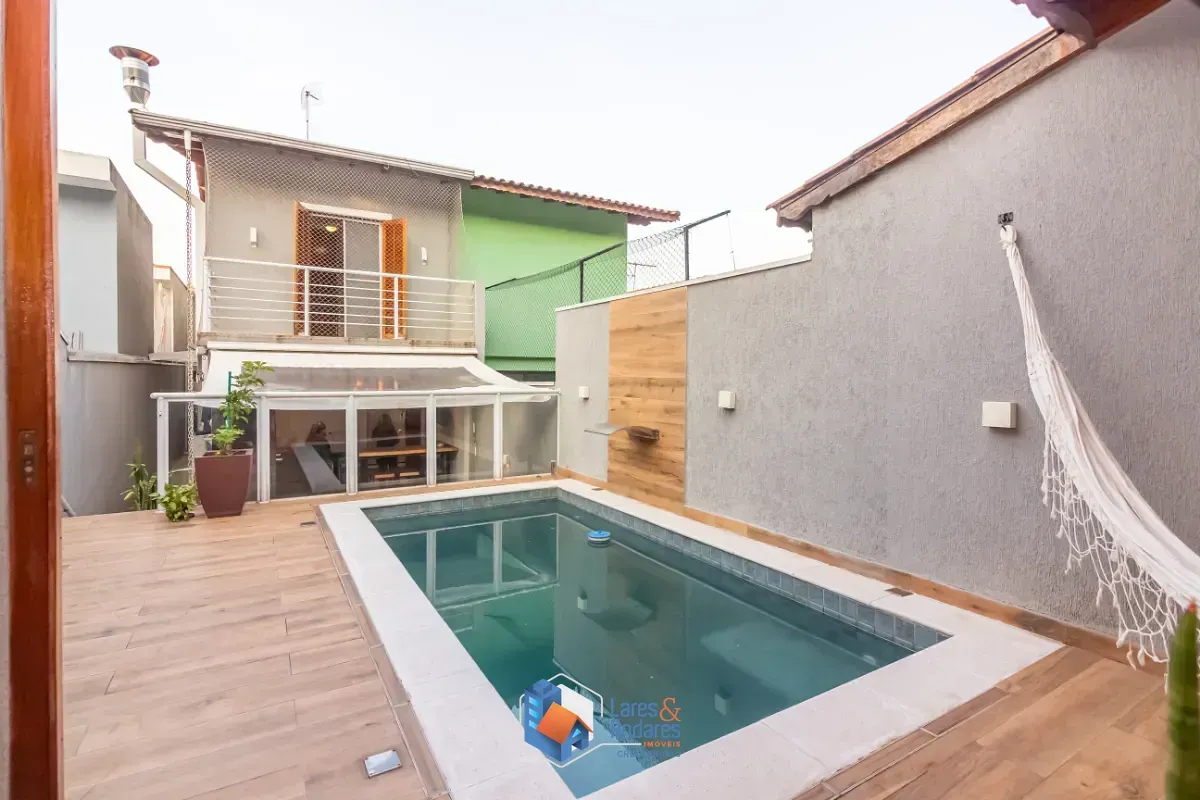 Foto do imóvel Sobrado para venda em City Pinheirinho com 3 quartos, sendo 1 suíte, 153m² em Rua Maestro João de Souza Lima