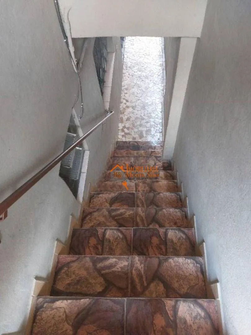 Imagem Sobrado com 6 dormitórios à venda, 350 m² por R$ 1.100.000,00 - Parque Uirapuru - Guarulhos/SP