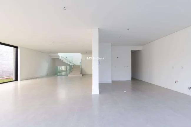 Imagem Casa em condomínio com 3 suítes.