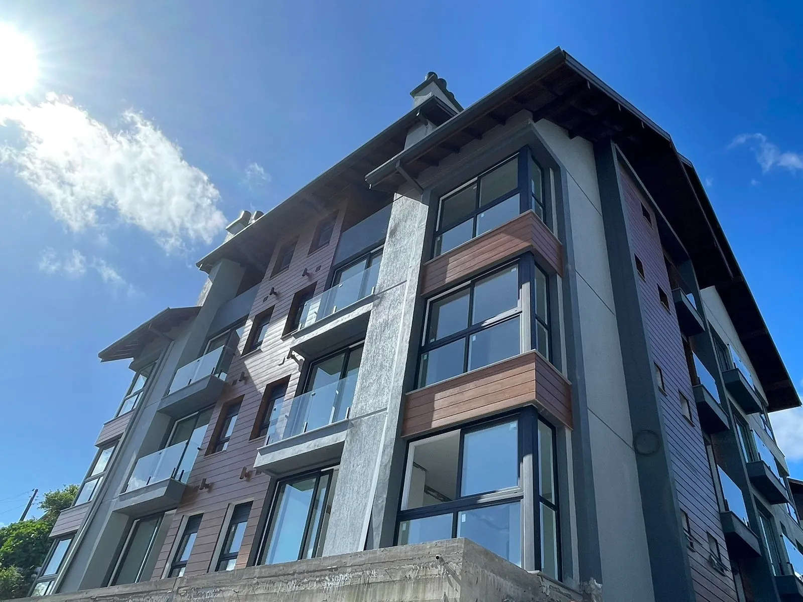 Imagem Apartamento à venda em Gramado, Floresta, com 2 quartos, 71.98m2