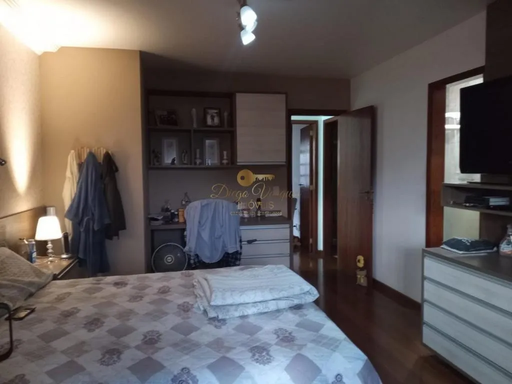Imagem Casa em Condomínio para Venda em Teresópolis / RJ no bairro Araras