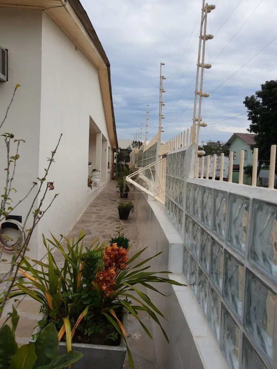 Imagem Casa para Venda - 103.38m², 2 dormitórios, sendo 1 suite, 3 vagas - Cecília, Poa