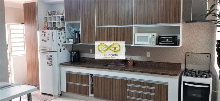Imagem EXCELENTE CASA COM 229m² CONSTRUIDA COM TERRENO 258m²