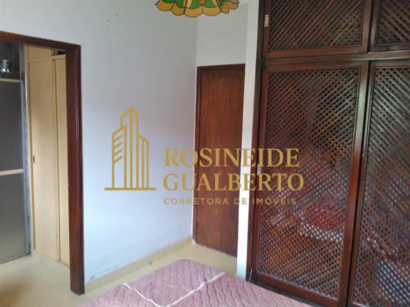 Imagem Oportunidade Imperdível – Moradia Ampla ou Investimento - Martim de Sá