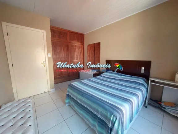 Imagem casa bem localizada com 03 dormitórios no centro