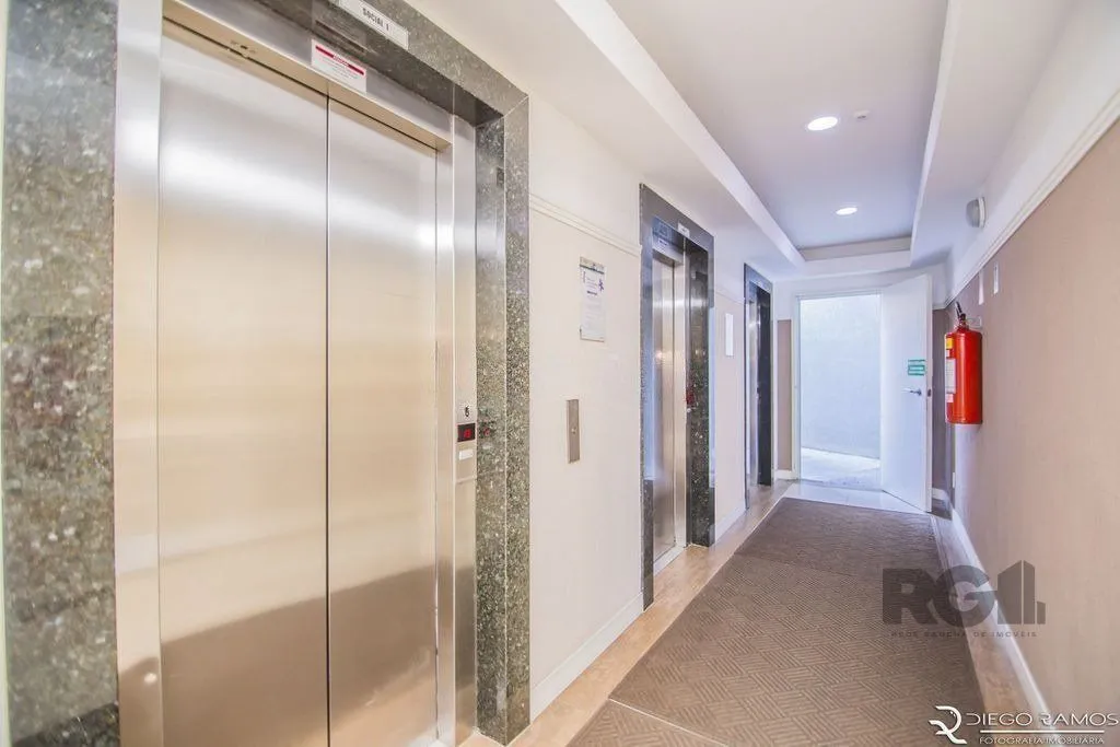 Imagem Apartamento 75m², 3 dormitórios, 2 vagas no bairro Partenon