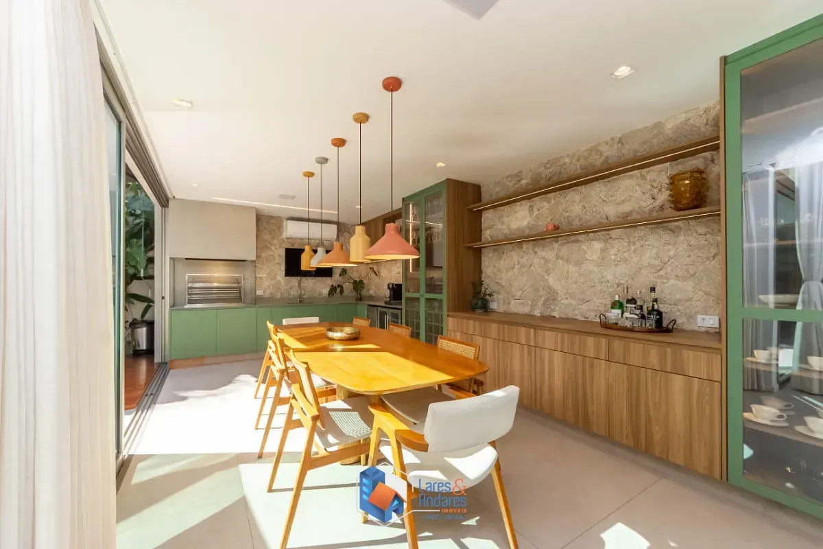 Imagem Casa no condomínio CONDOMINIO LAZULI para venda com 3 quartos, sendo 3 suítes, 404m²