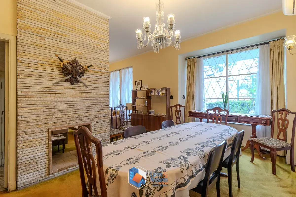 Imagem Casa para venda em Pacaembu com 3 quartos, 330m²