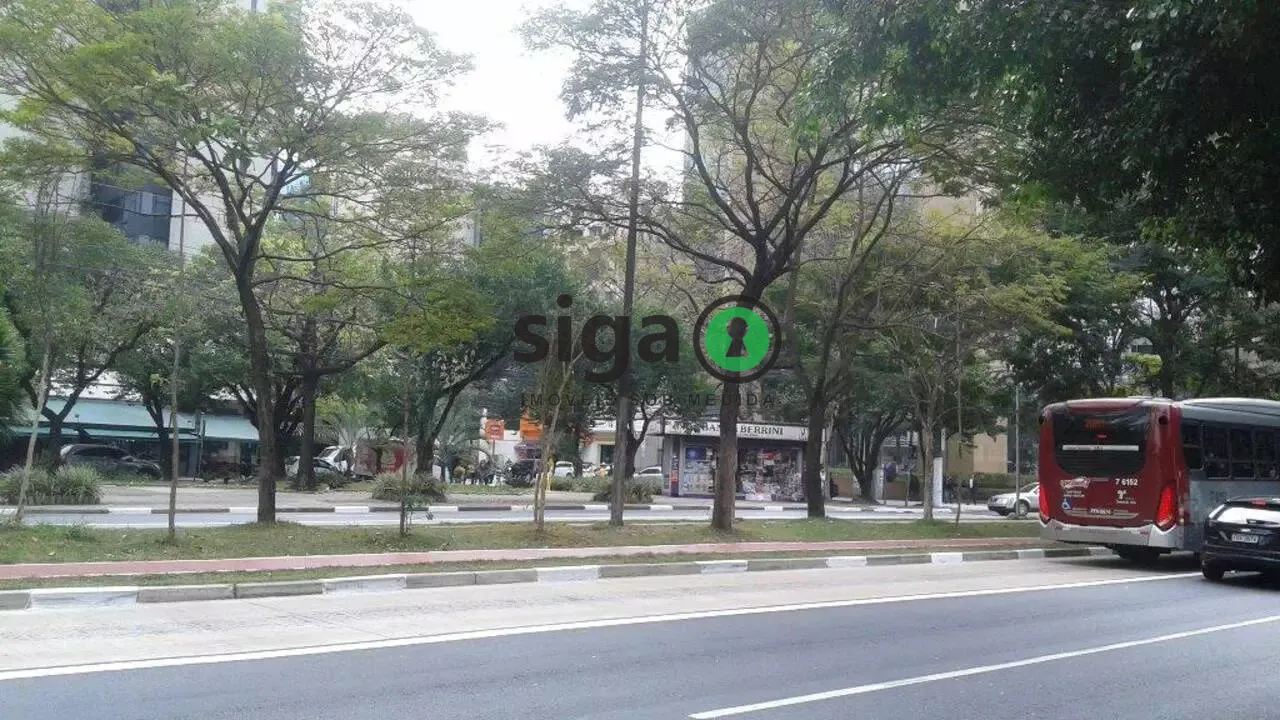 Imagem Conjunto Comercial para venda e locação, 4 vagas, 204m², Brooklin - SP