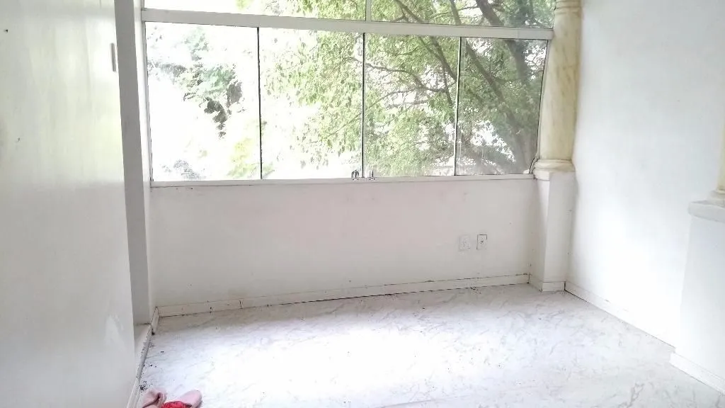 Imagem Casa para Venda - 485m², 5 dormitórios, sendo 1 suites, 1 vaga - Petrópolis