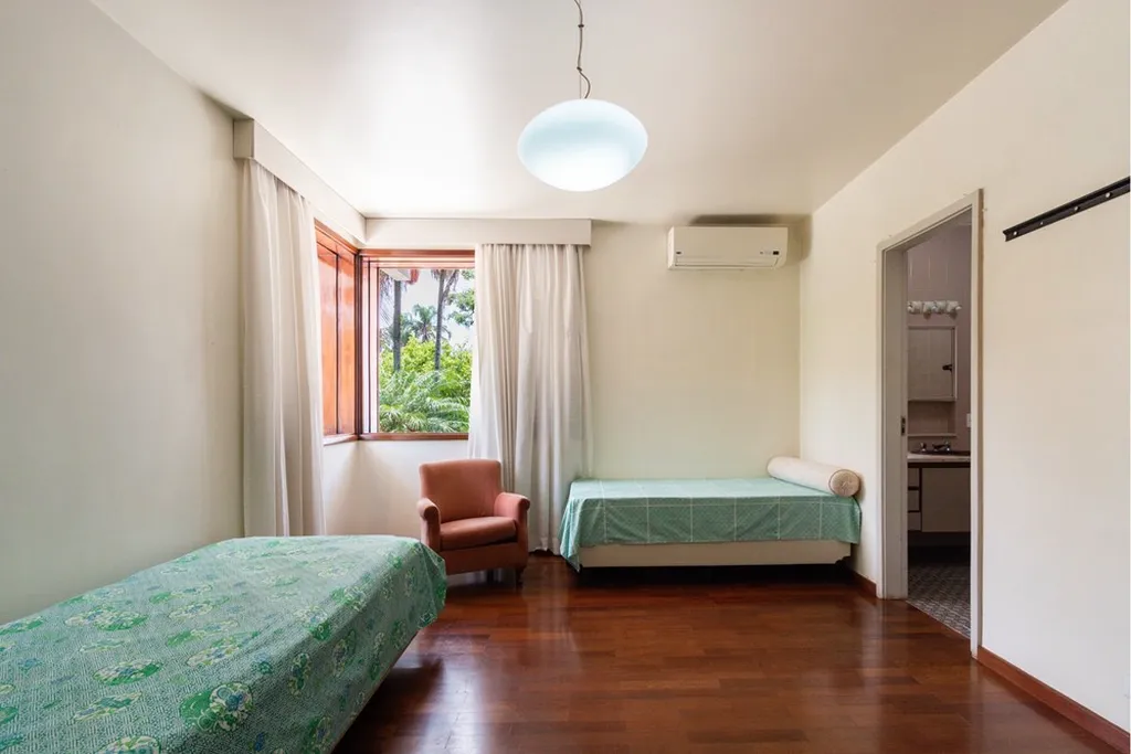 Imagem Casa à venda em São Paulo, Pacaembu, com 3 quartos, 590m2