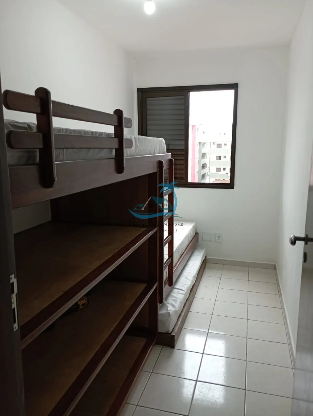 Imagem Apartamento duplex com 3 dormitórios a 200 metros do mar na Praia Grande em Ubatuba.