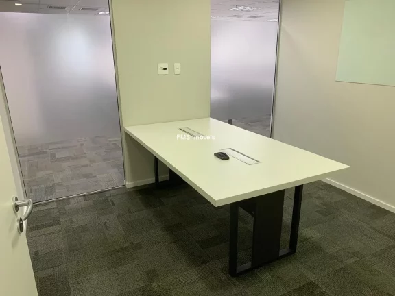 Imagem Conjunto comercial com 220m2 mobiliado na Vila Olímpia.