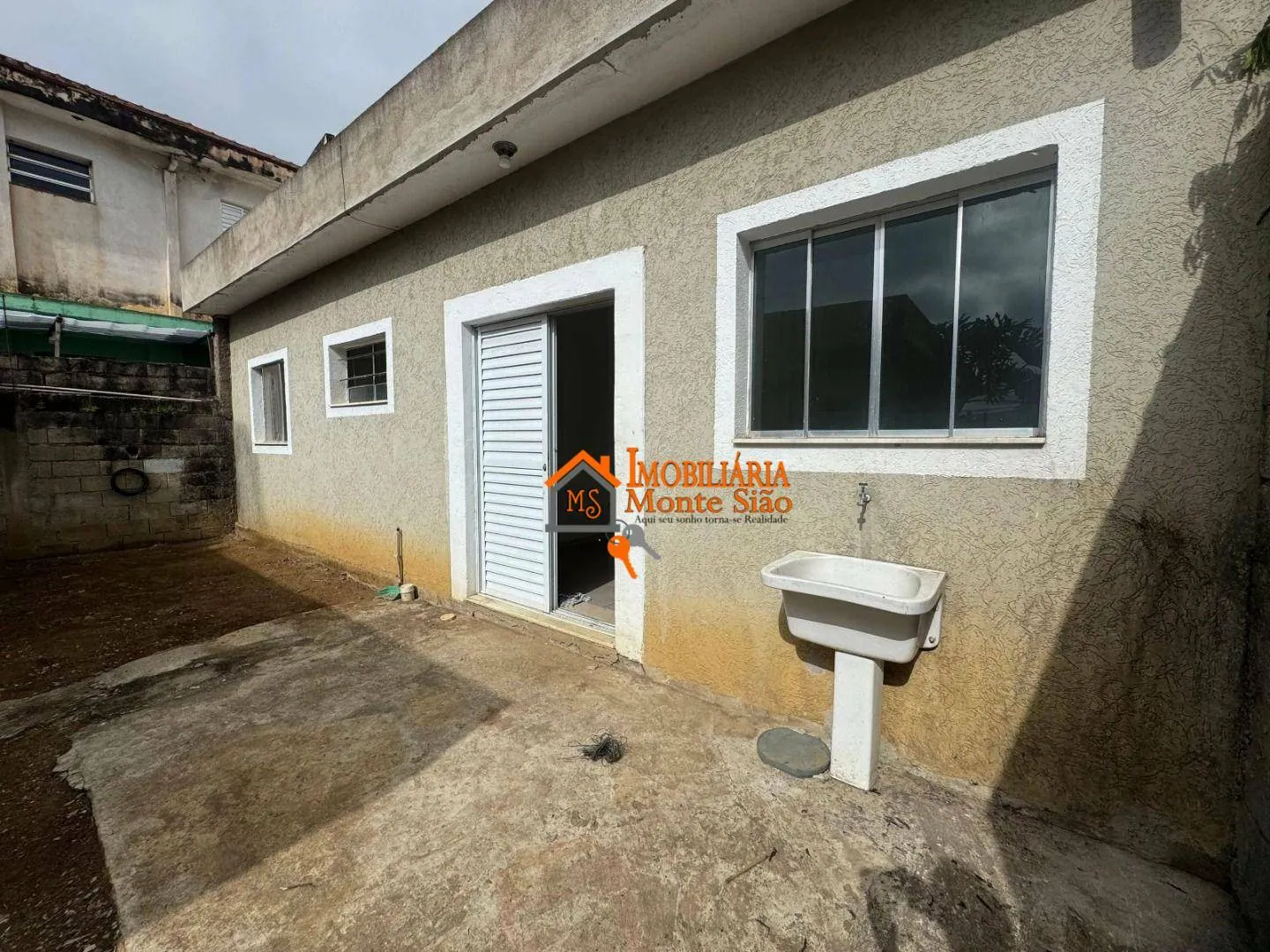 Imagem Casa com 2 dormitórios, 400 m² - venda por R$ 1.000.000,00 ou aluguel por R$ 2.142,00/mês - Cidade Soberana - Guarulhos/SP