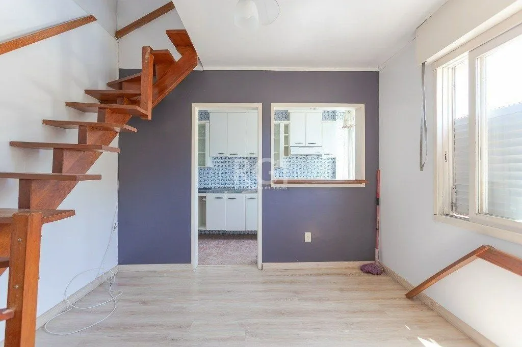 Imagem Cobertura para Venda - 118m², 3 dormitórios, 1 vaga - Nonoai