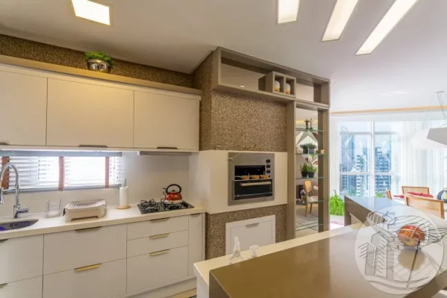 Imagem Apartamento Decorado 3 Suítes e 3 Vagas no coração de Balneário Camboriú