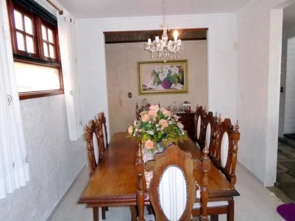 Imagem LINDA CASA DE 4 DORMITORIOS E PISCINA - PERMUTA ABCD SP
