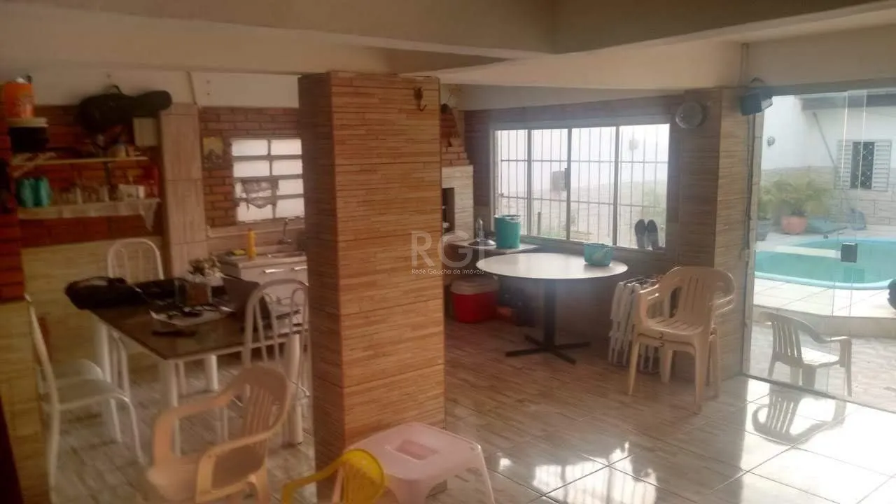 Imagem Sobrado para Venda - 300m², 5 dormitórios, Nonoai