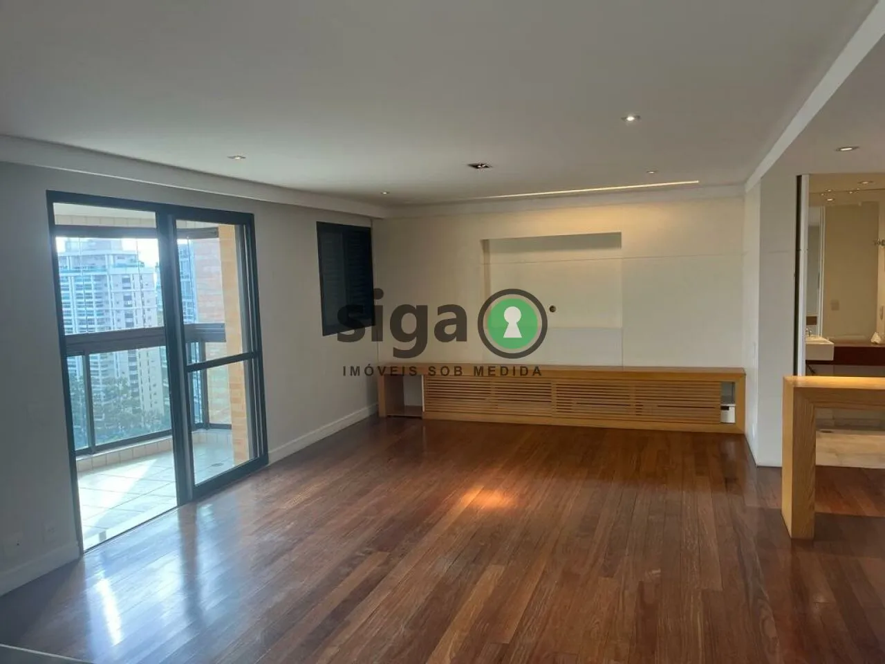 Imagem APARTAMENTO Á VENDA NO PANAMBY COM TRÊS SUÍTES POR 2.250.000, RUA ITAPAIUNA!