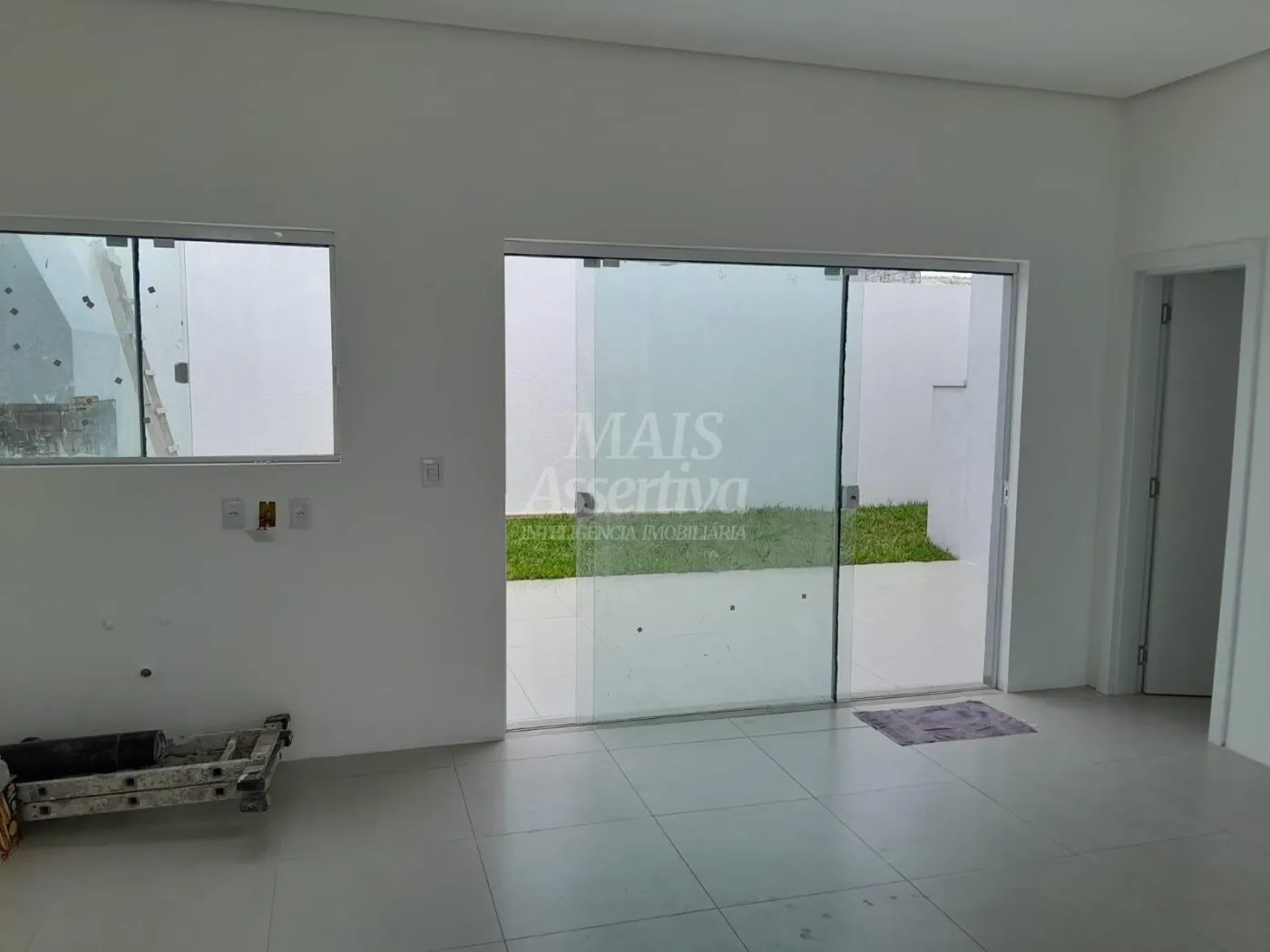 Imagem Excelente casa a venda localizada no centro de Tramandaí/RS - 2 dormitórios