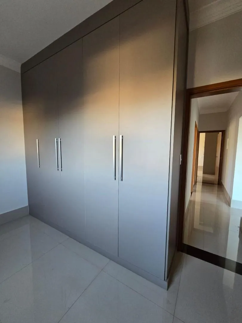 Imagem Apartamento com 3 dormitórios à venda, 145 m² por R$ 630.000,00 - Jardim Califórnia - Patos de Minas/MG