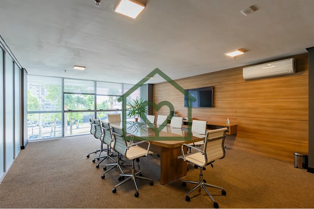 Imagem Sala comercial de 37m2 no 7º andar da Rua Gutemberg, 151, Torre 2, na Zona Petrópolis, com piso po...