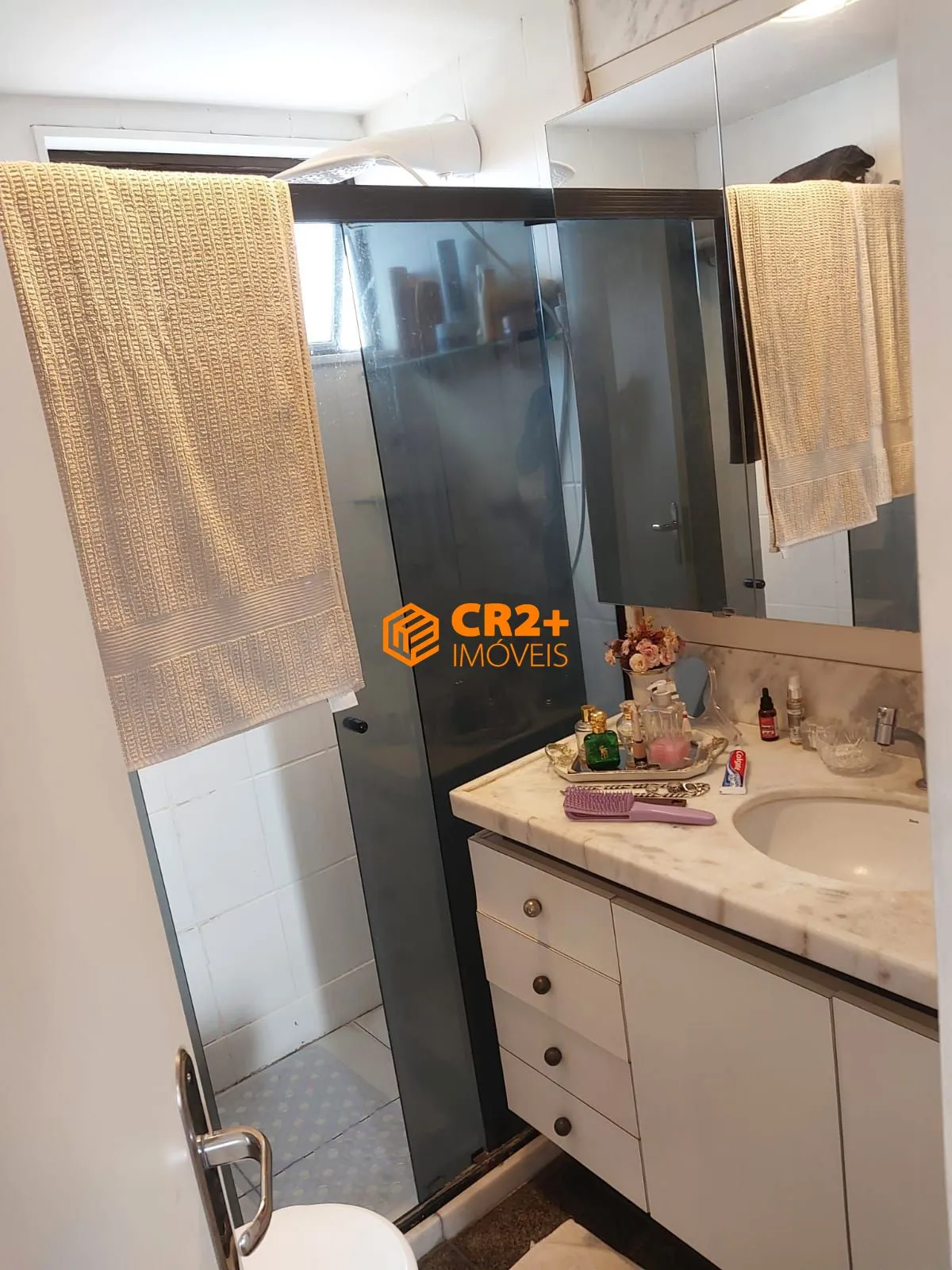Imagem Vendo excelente apartamento 160 m², 3 quartos no Espinheiro na rua quarenta e o