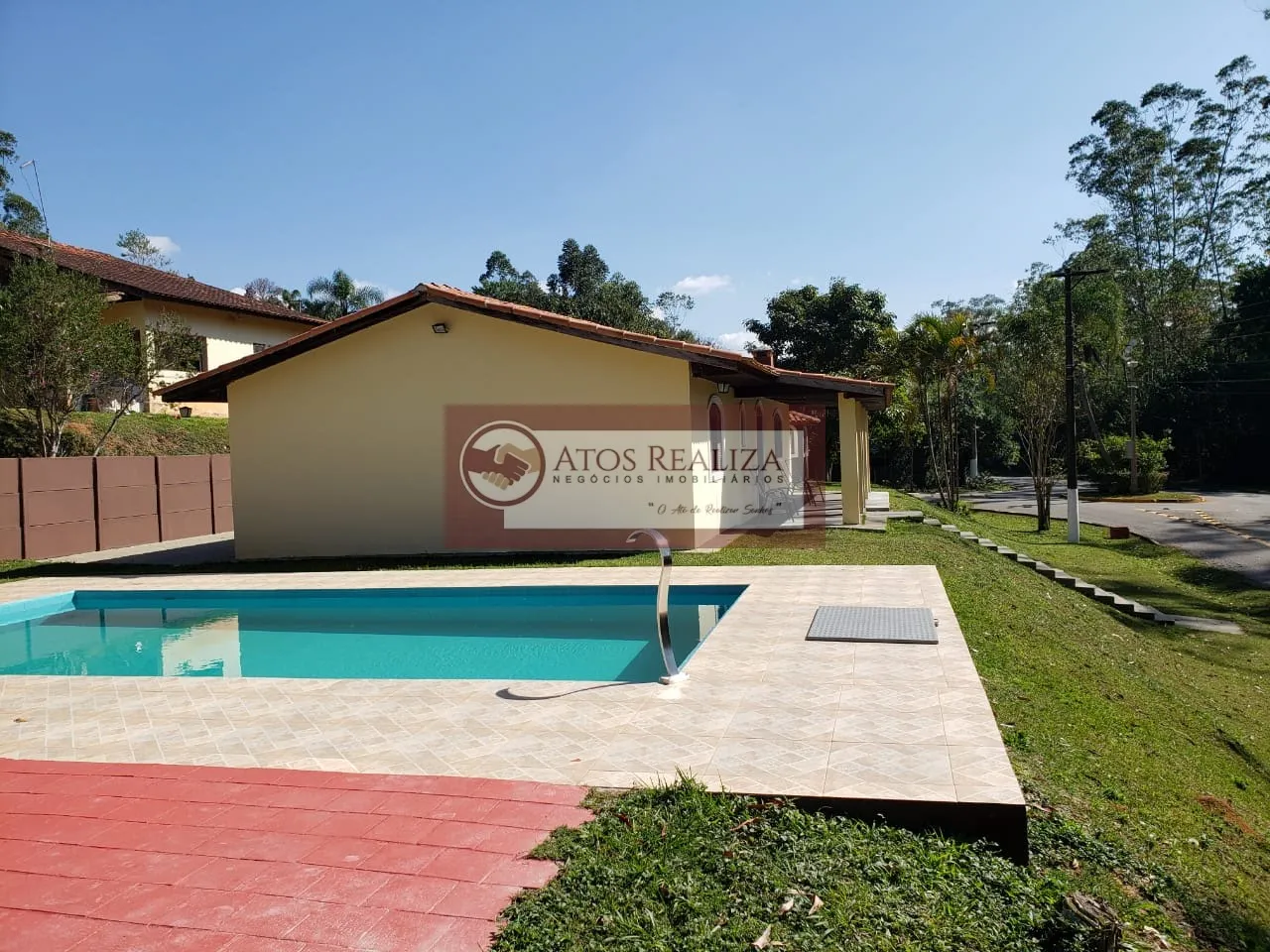 Imagem Casa térrea em Fazenda da Ilha com 4 dormitórios e 3 suítes por R$800k para venda e R$3.5k para locação - 340m² de área útil